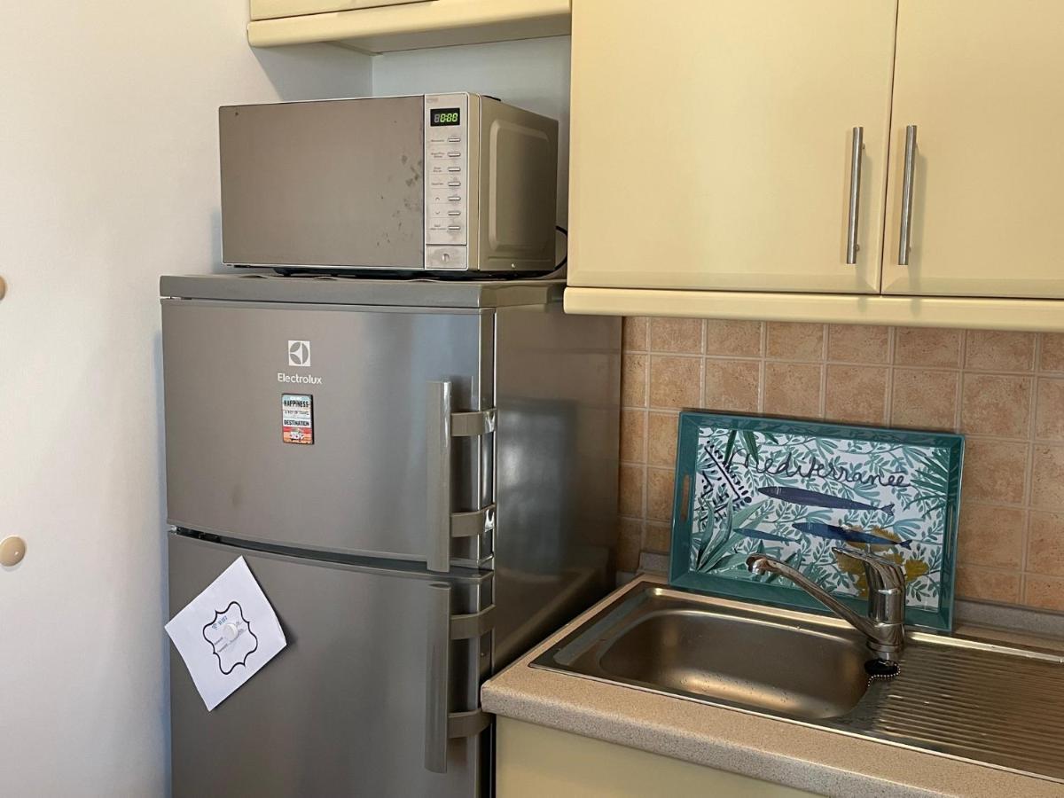 Siofoki Vizparti Nyaralo - Lakeside Apartment Екстериор снимка